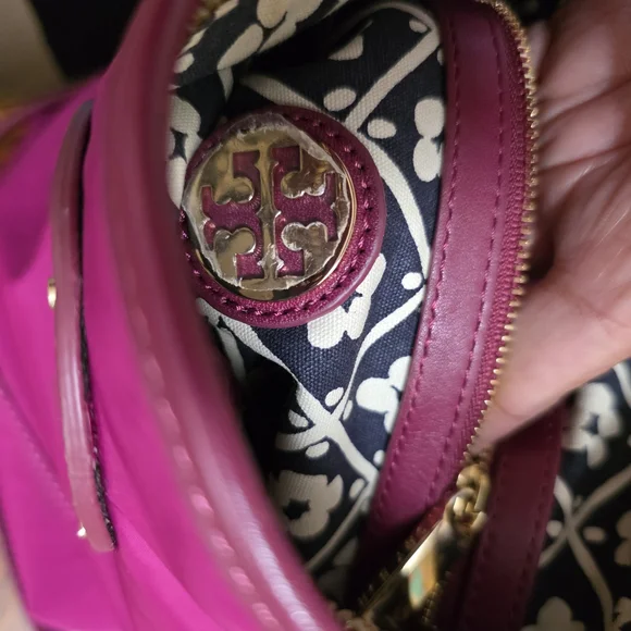 Authentic Tory Burch Fuchsia Pink  Women's Bag From JAPAN - Picture 9 of 10